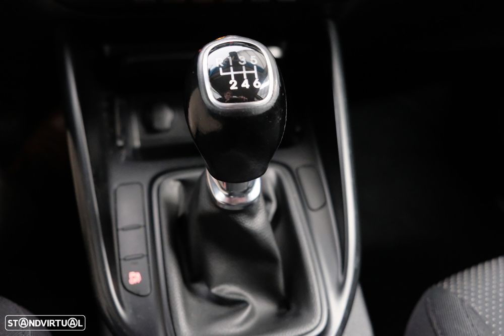 Kia Carens 1.7 CRDi ISG TX - 19