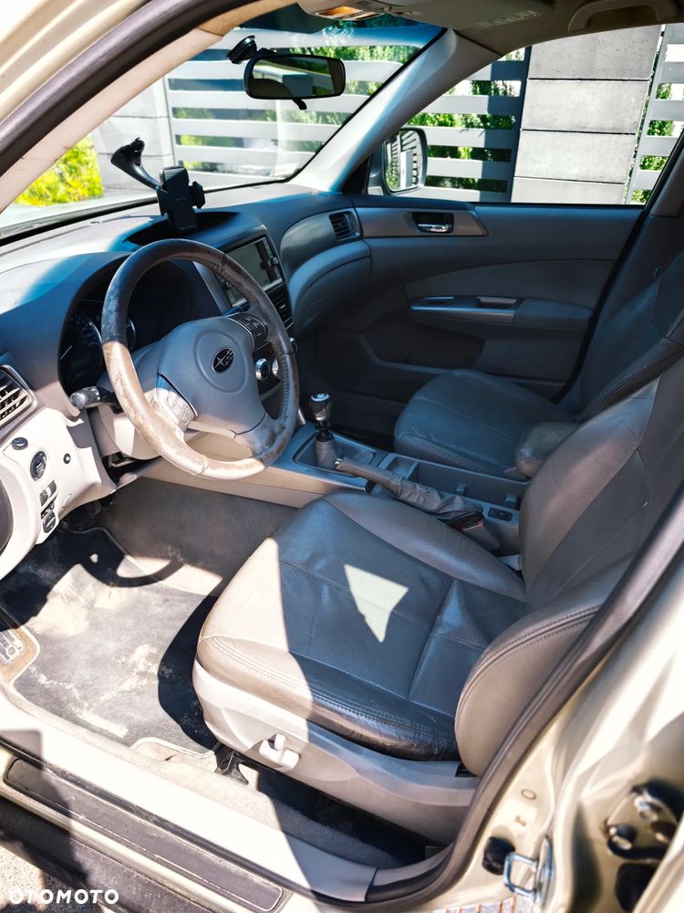 Subaru Forester 2.0D XE NAV - 8