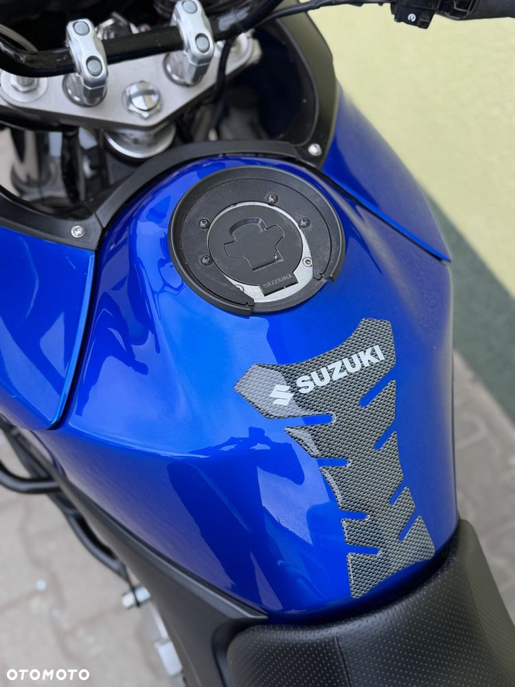 Suzuki DL - 35