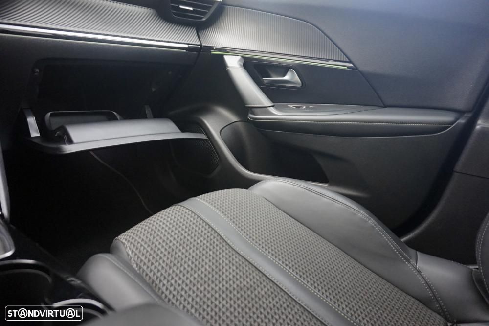 Peugeot 2008 1.2 PureTech GT Line - 17