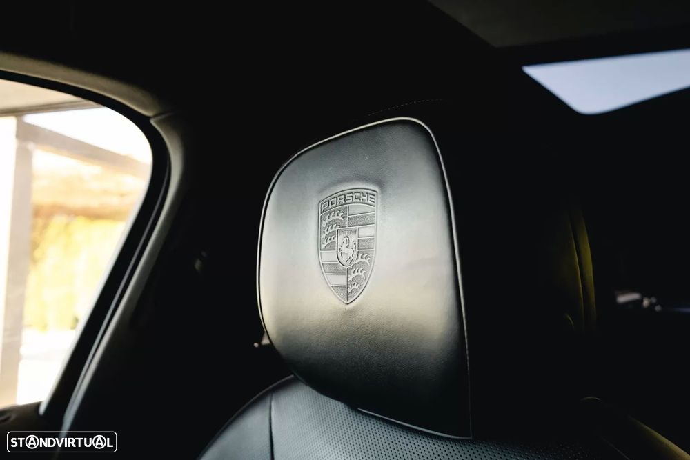 Porsche Cayenne Coupé E-Hybrid Platinum Edition - 36