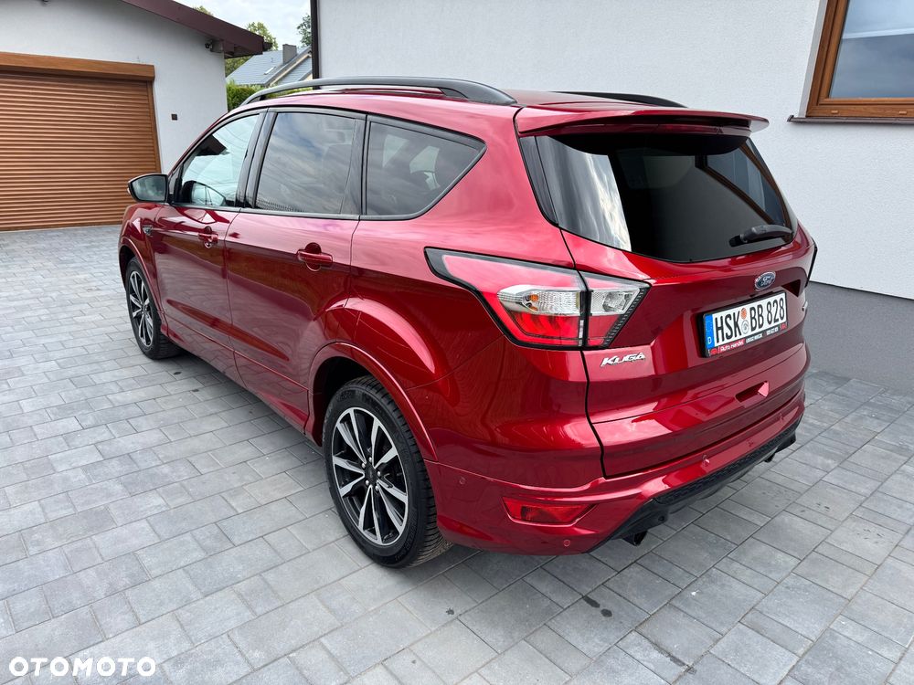 Ford Kuga 1.5 EcoBoost 2x4 ST-Line - 11