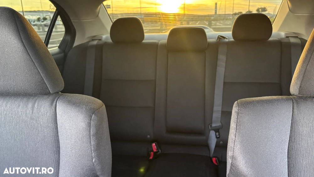 Honda Accord 2.0i Confort - 32