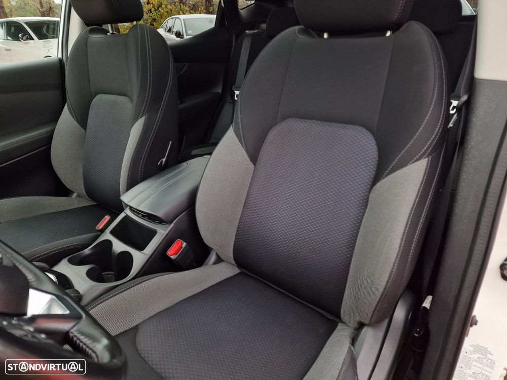 Nissan Qashqai 1.5 dCi N-Connecta DCT - 11