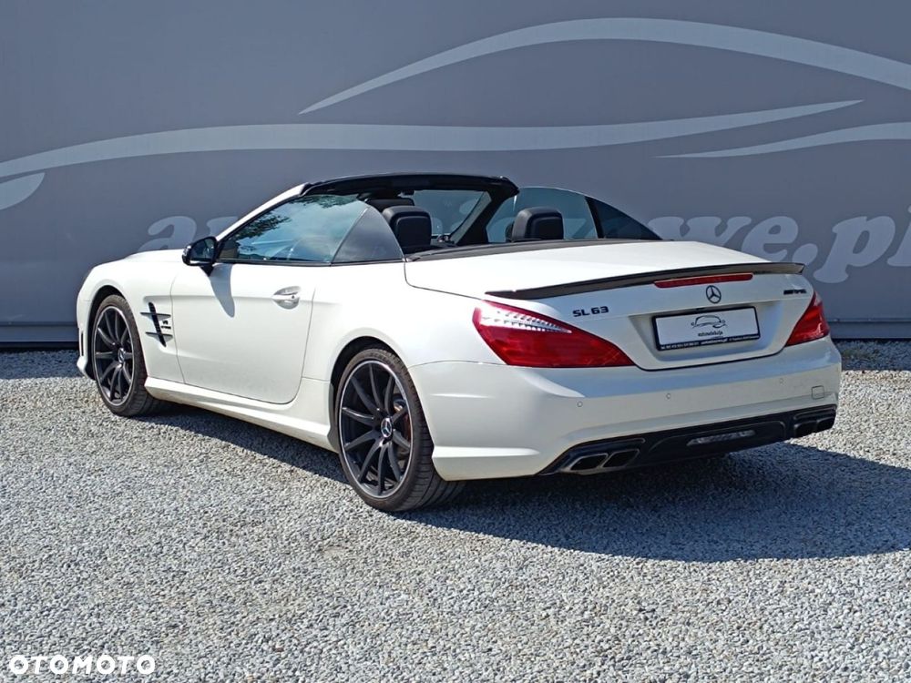 Mercedes-Benz SL 63 AMG - 23