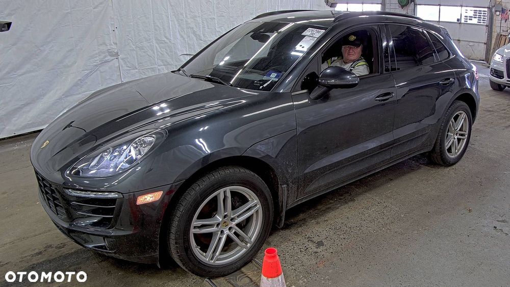 Porsche Macan - 3