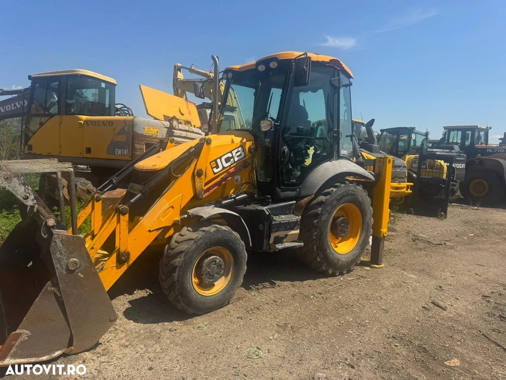 JCB 3CX Buldoexcavator - 16