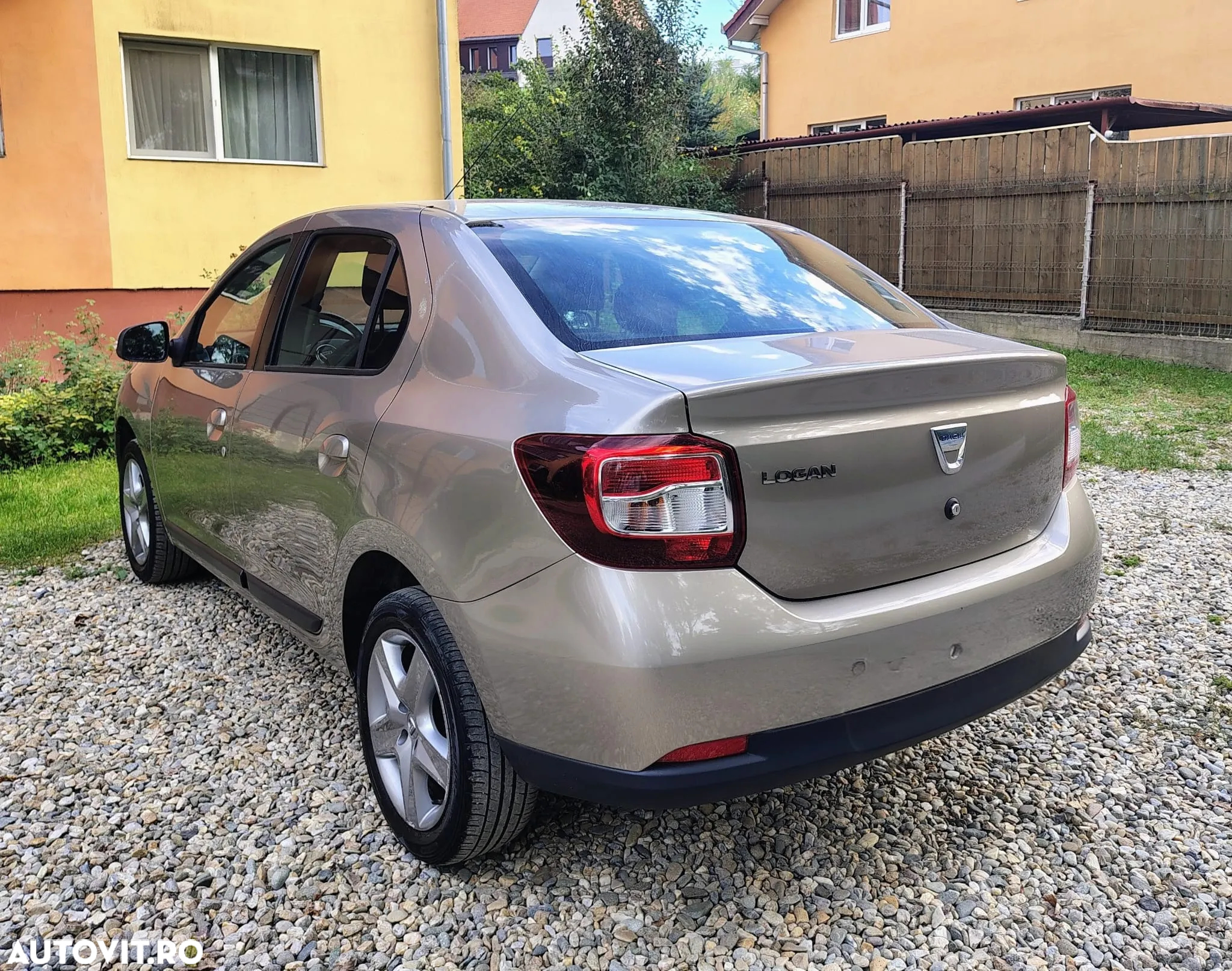 Dacia Logan - 3