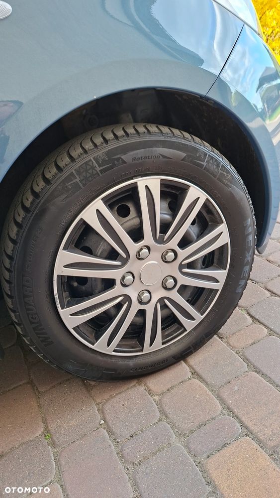 Toyota Yaris 1.3 VVT-i Sol - 8