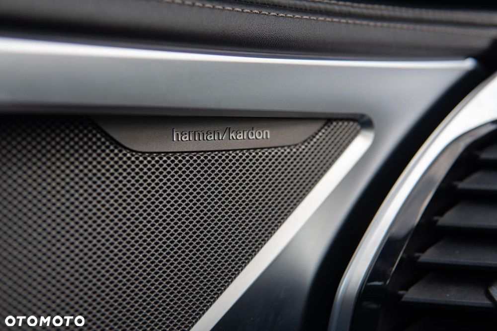 BMW Seria 8 M850i xDrive - 33