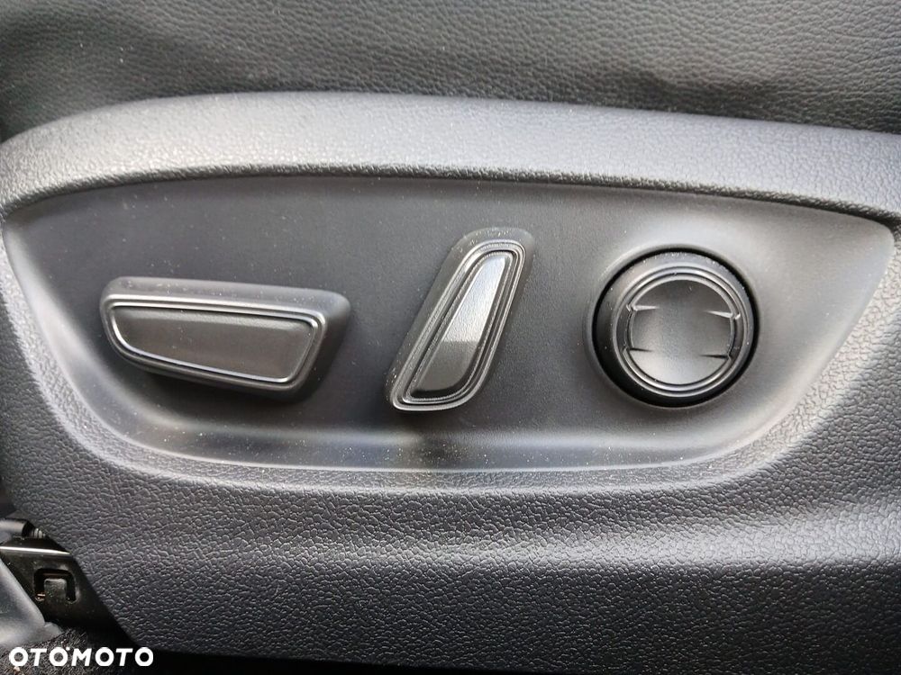 Toyota C-HR 1.8 Hybrid Executive - 34