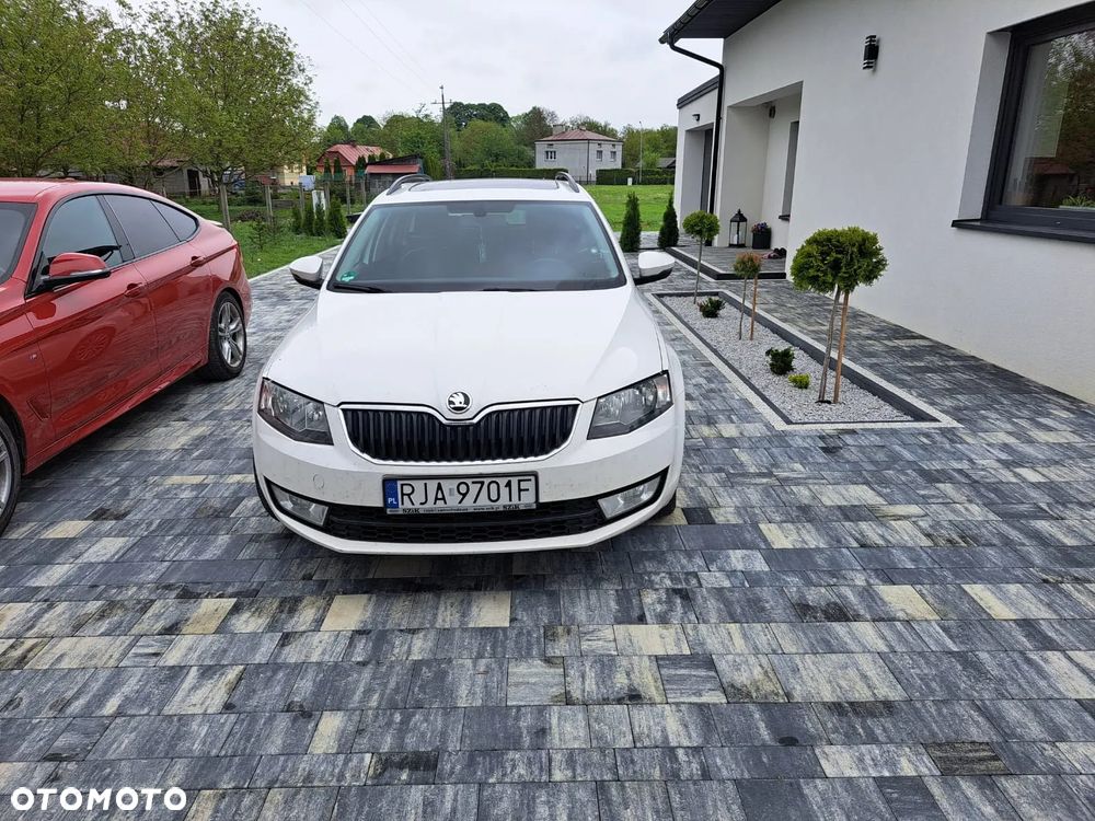 Skoda Octavia 2.0 TDI Ambition DSG - 4