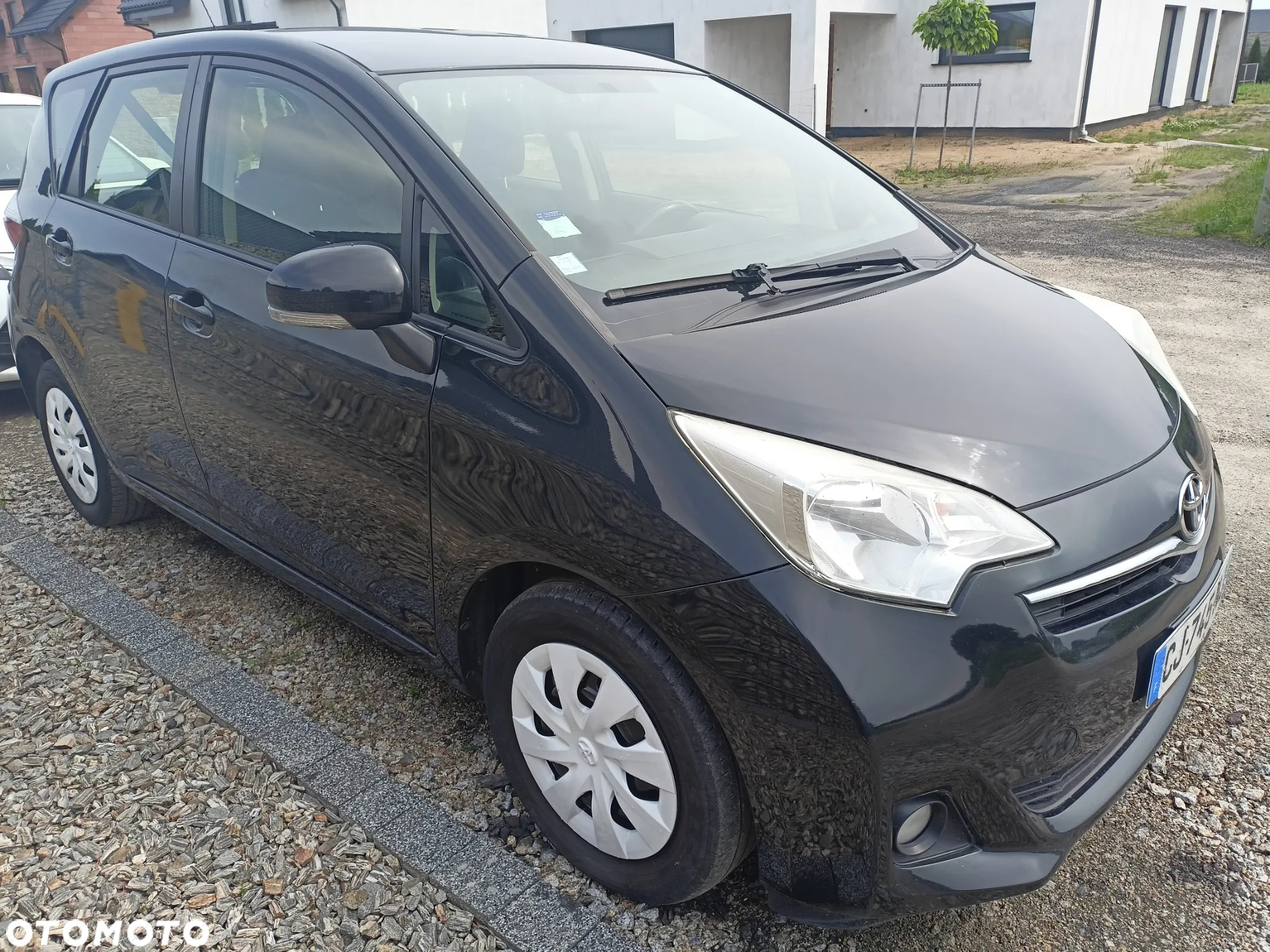 Toyota Verso S - 2