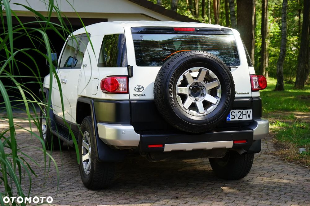 Toyota FJ - 32