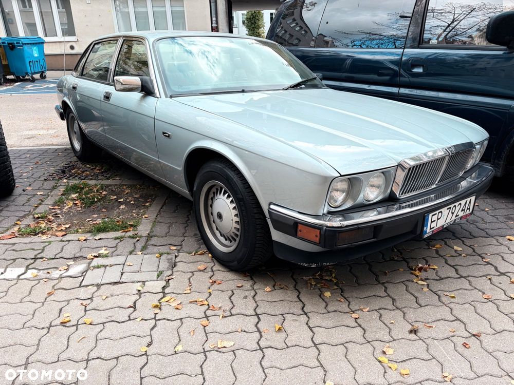 Jaguar XJ - 1