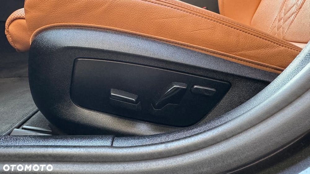 BMW Seria 5 520d Sport Line - 19