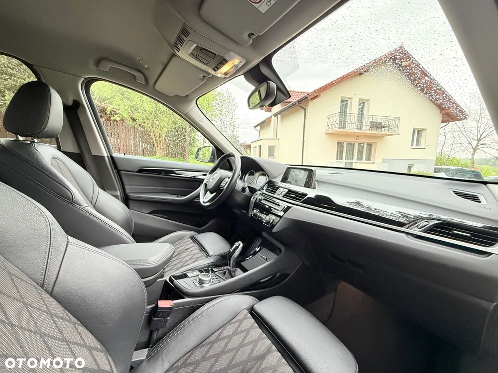 BMW X1 xDrive18d xLine - 29