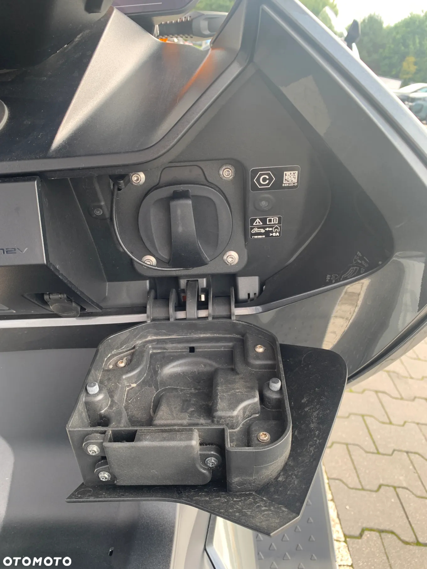 BMW CE 04 - 10