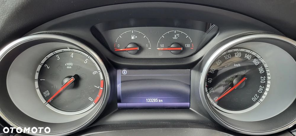 Opel Insignia 1.5 T Exclusive S&S - 9