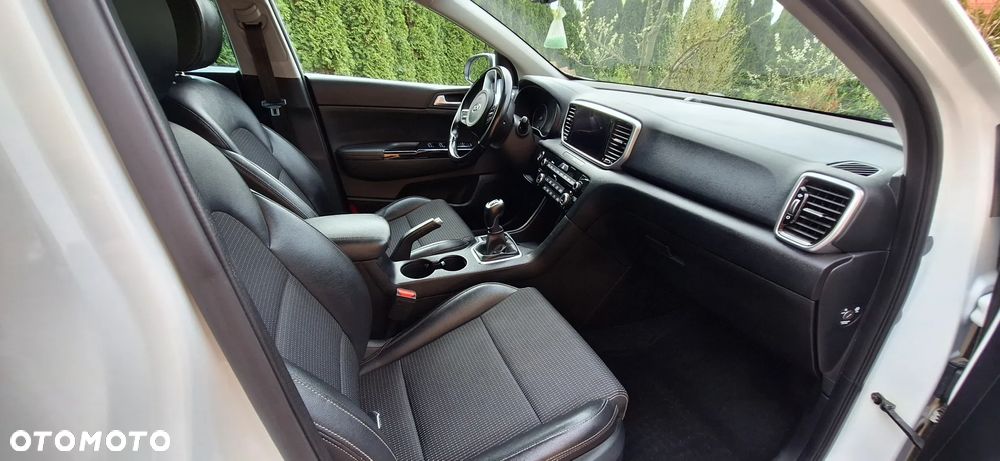 Kia Sportage - 10