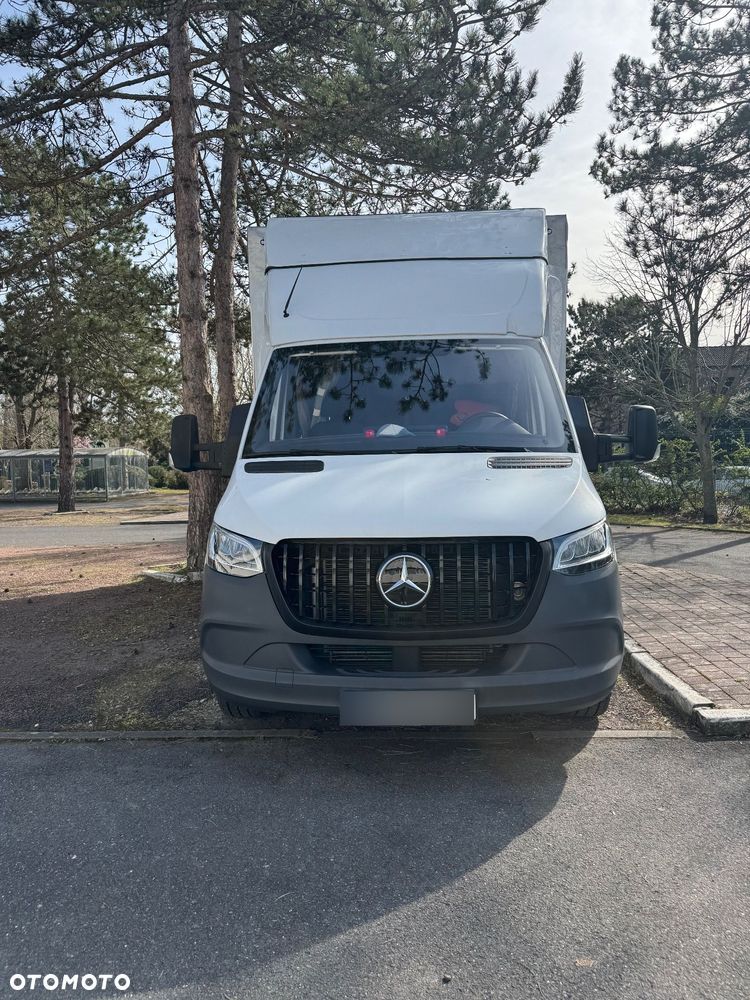 Mercedes-Benz Sprinter - 2