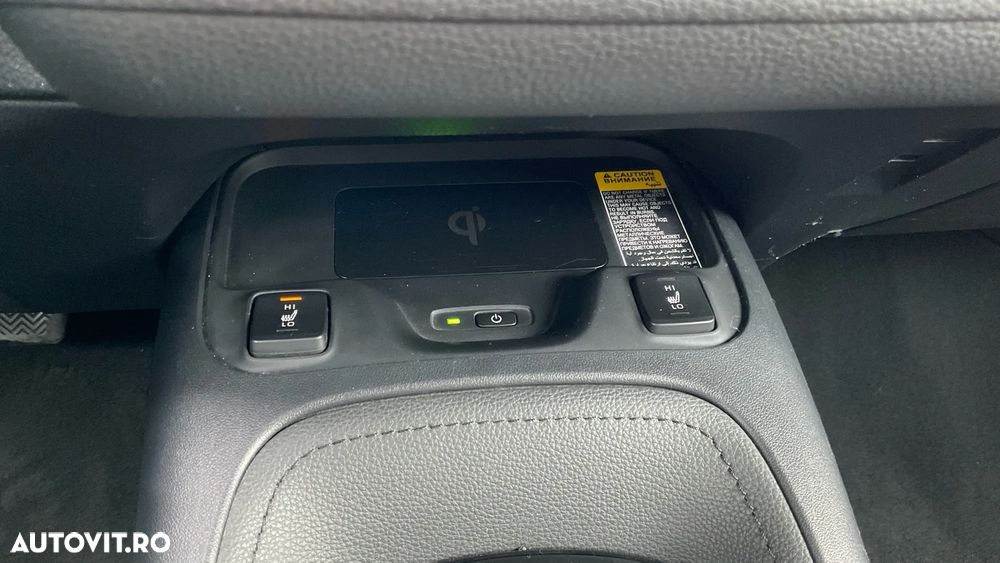 Toyota Corolla 2.0 HSD Exclusive Plus GR Sport Bi-Tone - 33