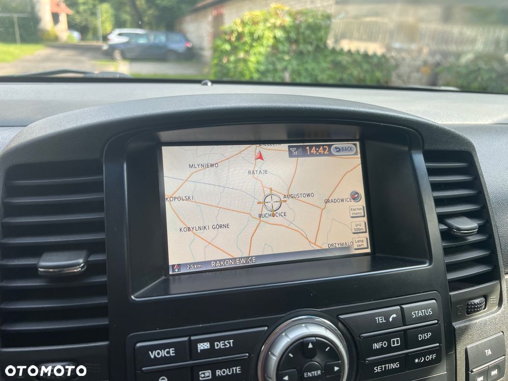 Nissan Navara 3.0 D V6 - 17