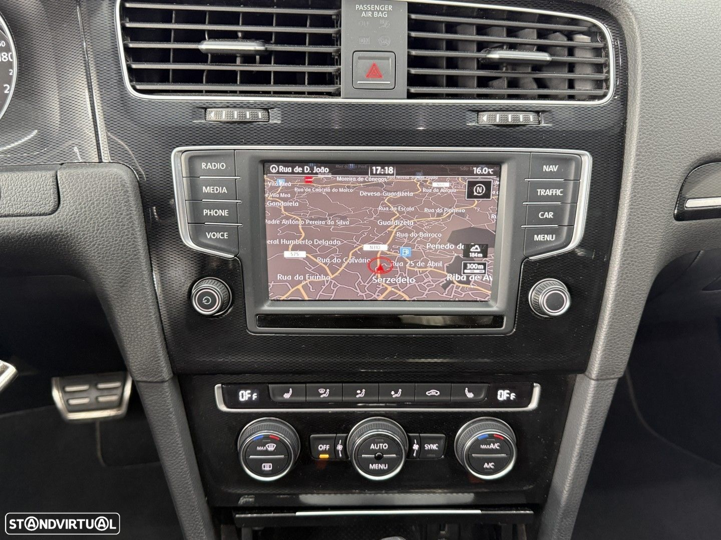 VW Golf 2.0 TSi GTi DSG - 32