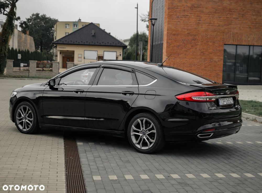 Ford Fusion - 2