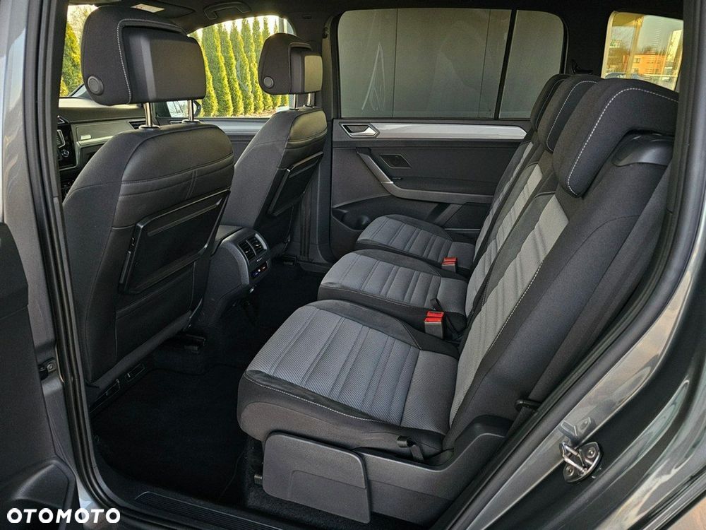 Volkswagen Touran - 27