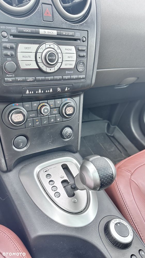 Nissan Qashqai 2.0 4x4 Tekna Premium CVT - 35