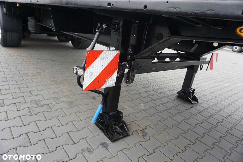 Kögel MEGA / PLATFORMA / MULTI LOCK / OŚ PODNOSZONA - 30