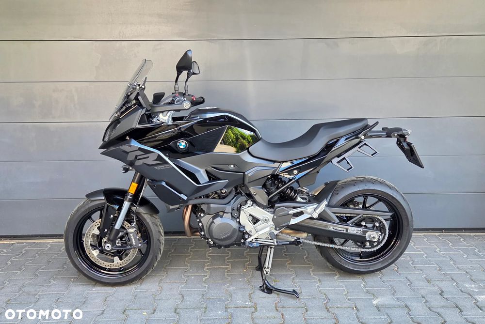 BMW XR - 1