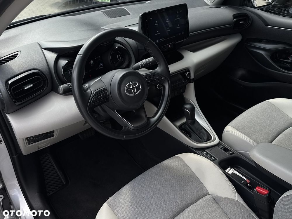 Toyota Yaris - 11