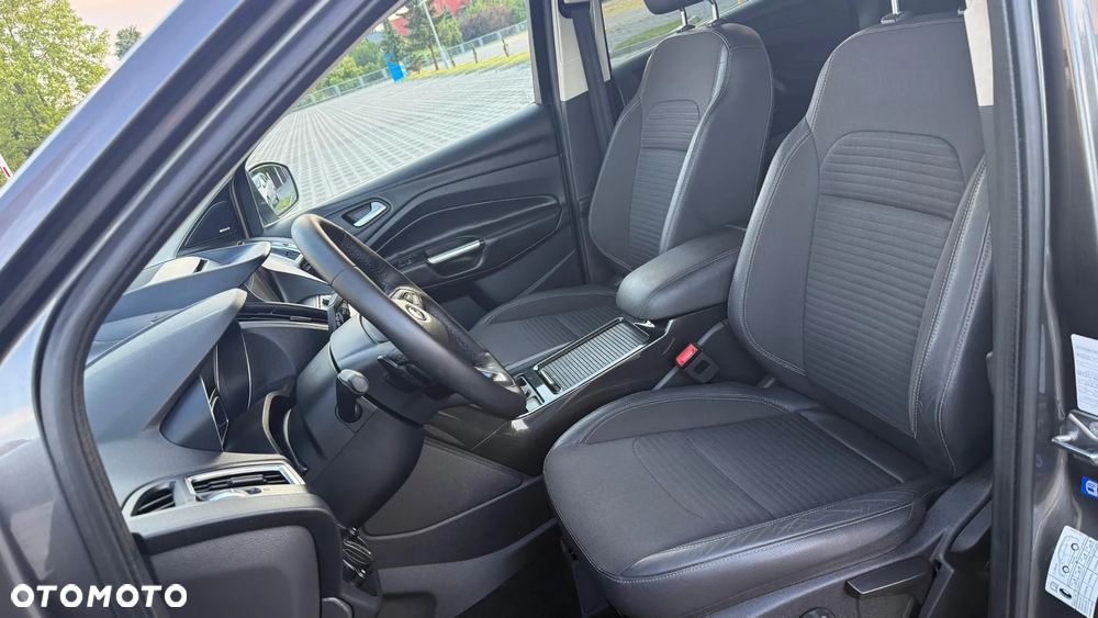 Ford Kuga 2.0 TDCi AWD Titanium - 23