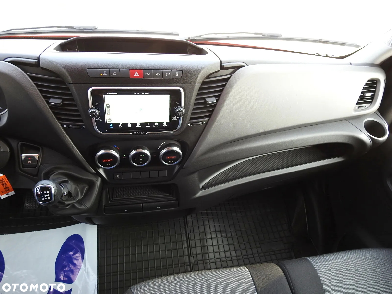 Iveco DAILY NOWY 35S18 CONNECT PLANDEKA 10 PALET WEBASTO KLIMATYZACJA TEMPOMAT NAWIGACJA LEDY ASO  180KM [ 500249 ] - 31