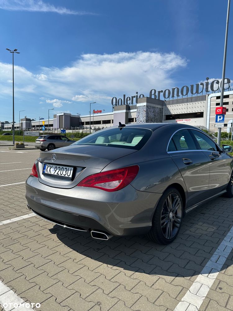 Mercedes-Benz CLA 250 7G-DCT - 7