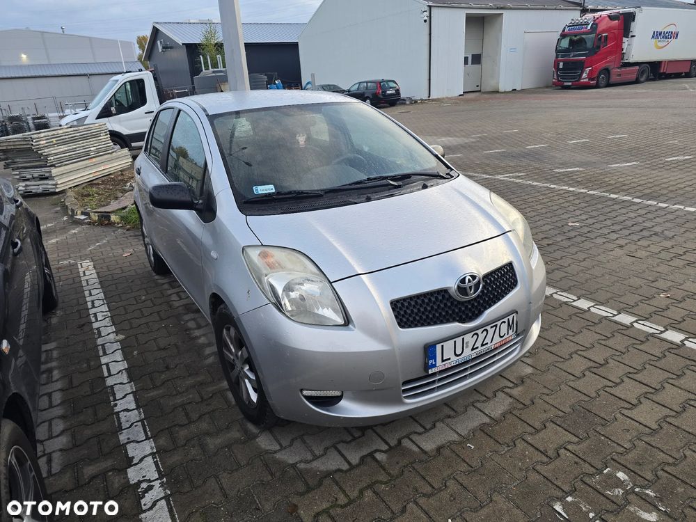 Toyota Yaris - 6