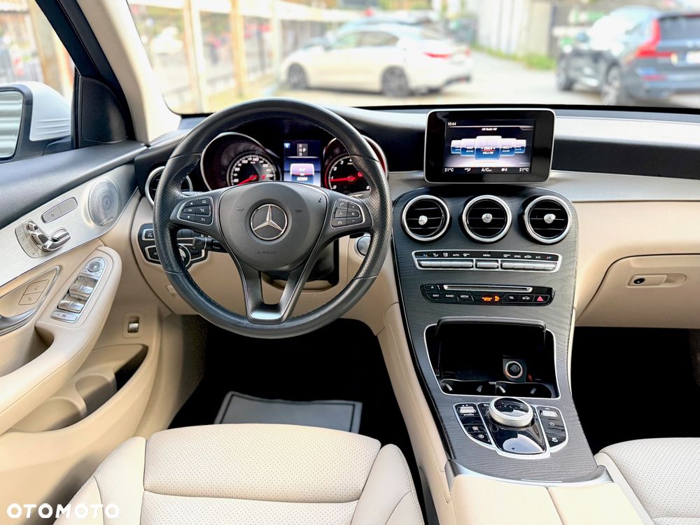 Mercedes-Benz GLC - 30