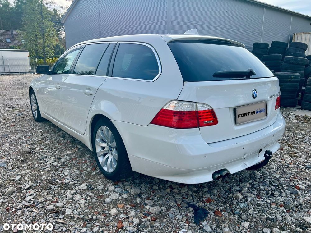 BMW Seria 5 525d - 8