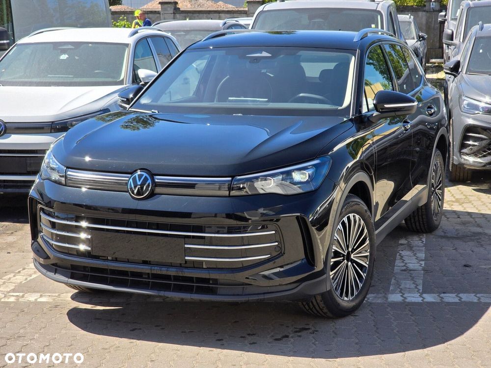 Volkswagen Tiguan - 3