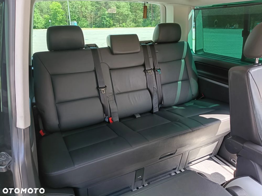 Volkswagen Multivan - 10