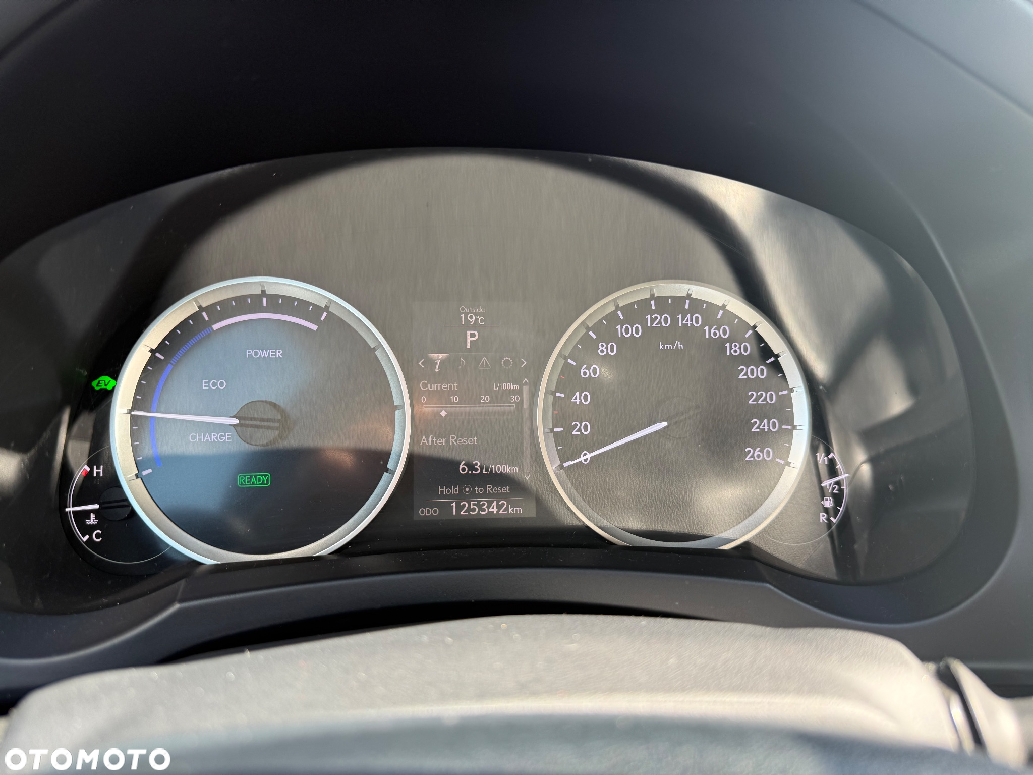Lexus IS 300h Elite - 24