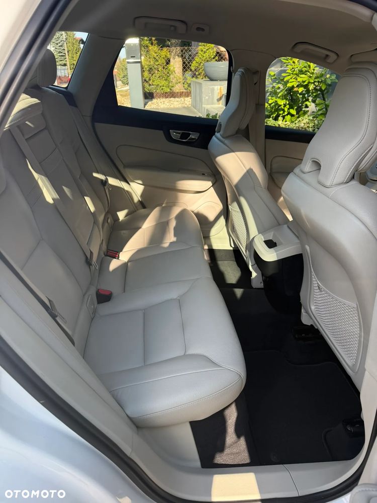 Volvo XC 60 D4 Inscription - 4