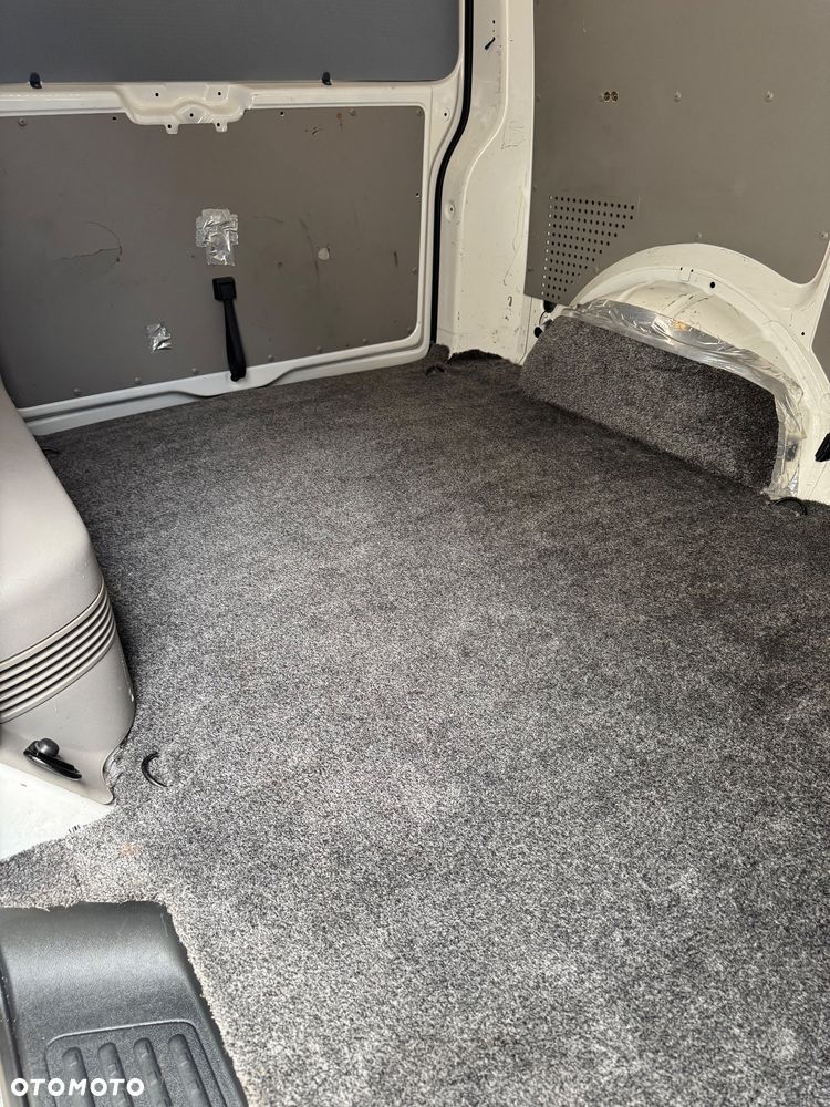 Volkswagen Transporter - 29