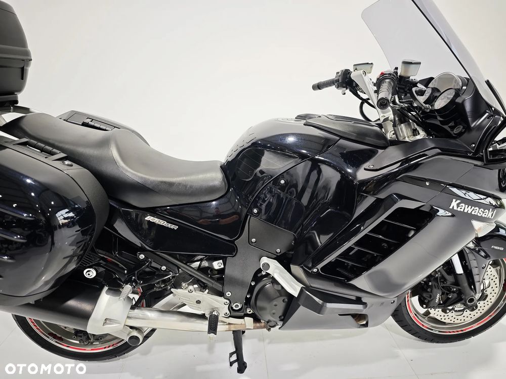 Kawasaki GTR - 12