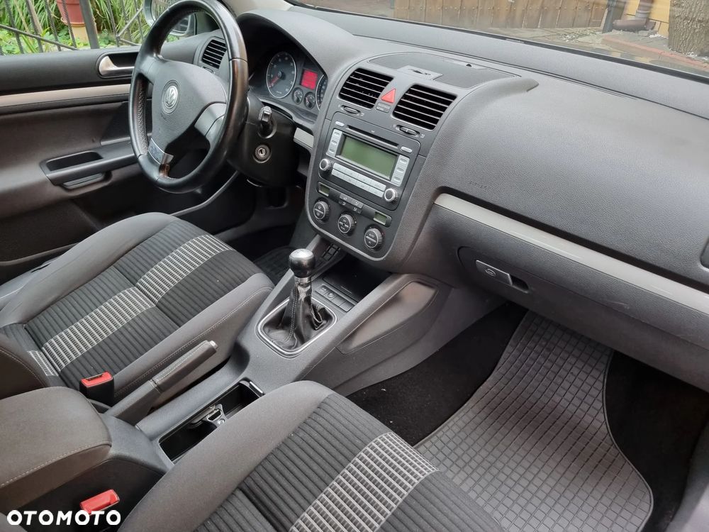 Volkswagen Golf - 16