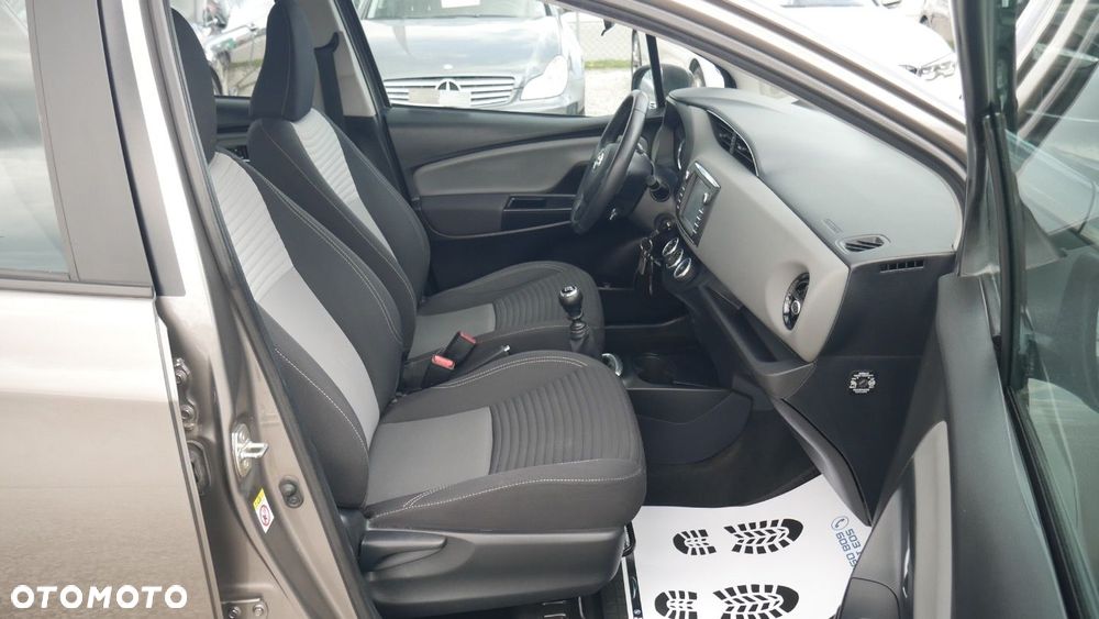 Toyota Yaris - 17