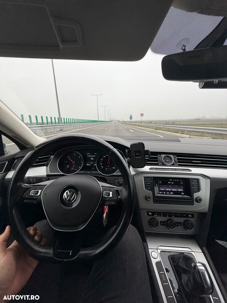 Volkswagen Passat 2.0 TDI DSG Comfortline - 17