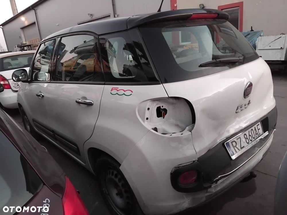 Fiat 500 L z silnikiem 1,3 diesel M-JTD z oznaczeniem 199B4000 i skrzynią manualną 6 biegów lakier 934 A - 4